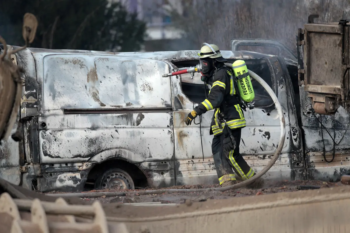 3ll32548-jpg1427239879622924927