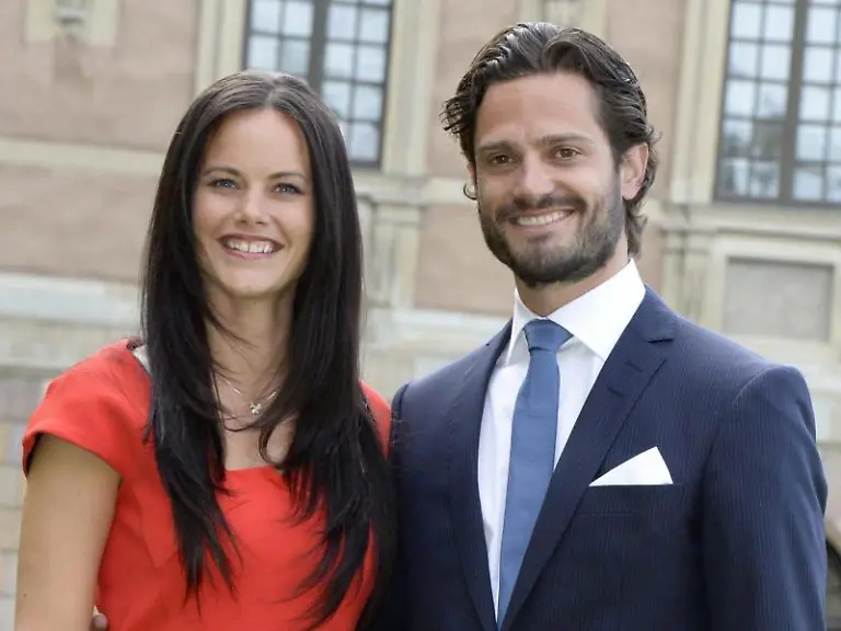 Prinz-Carl-Philip-und-seine-Verlobte-Sofia-Hellqvist-freuen-sich-auf-ihre-Hochzeit-im-kommenden-Sommer