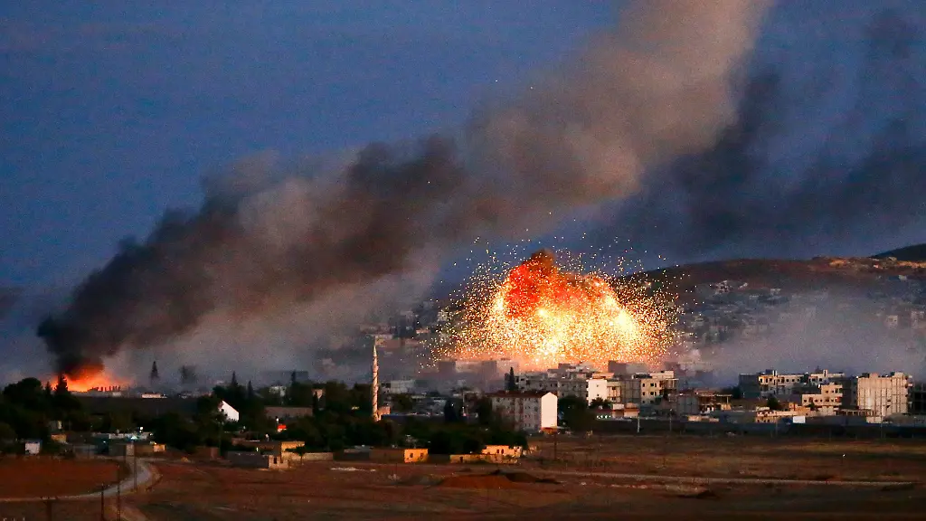 2014-10-20T152241Z-1591858104-LR1EAAK16PIDQ-RTRMADP-3-MIDEASTCRISIS-USAAIRDROPS-KERRY-JPG8128716756378889656