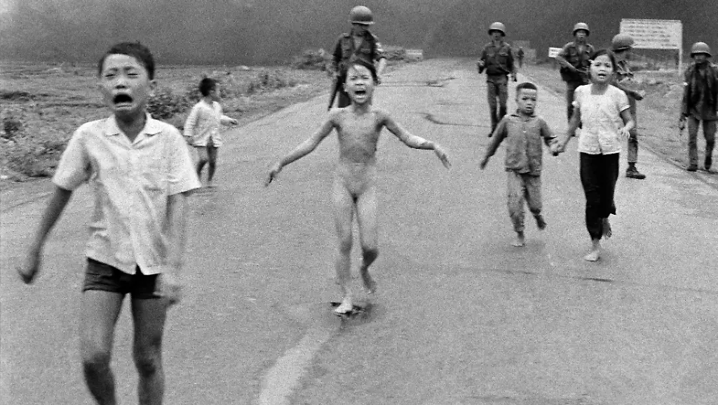 Nick-U-t-The-Associated-Press-Napalm-Angriff-in-Vietnam-1972
