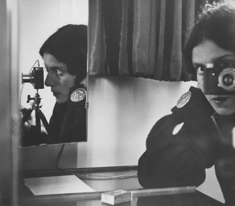 1931-IlseBing-Selbstportraet-in-Spiegeln