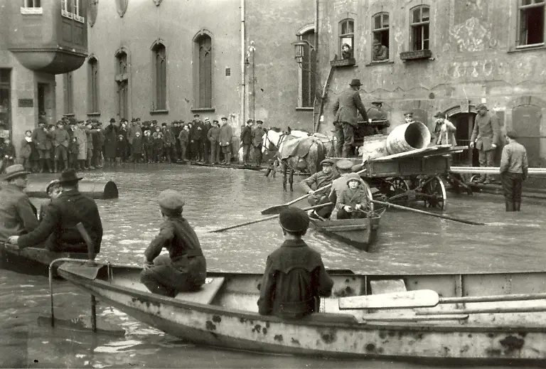 1920-Oskar-Barnack-Flood-in-Wetzlar