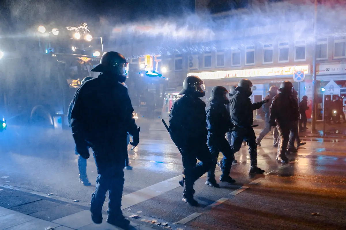 3law1026-jpg3628521914243052164