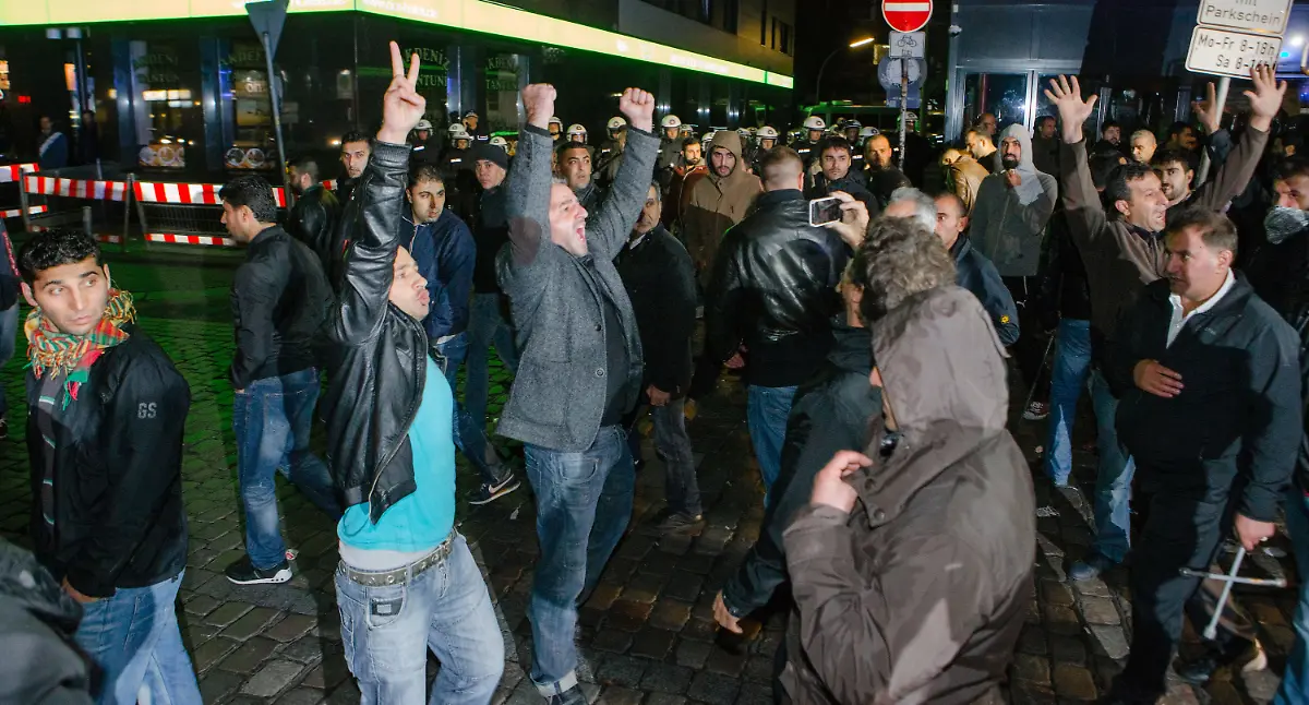 3law1108-jpg2256602036476217406