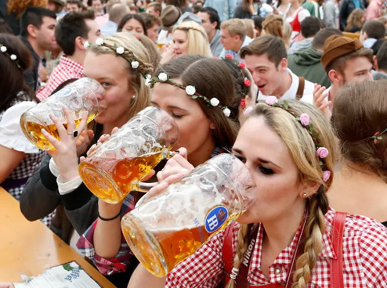 2014-09-28T155548Z-225715960-GM1EA9S1UFP01-RTRMADP-3-TRAVEL-GERMANY-OKTOBERFEST-JPG3457016683889507029