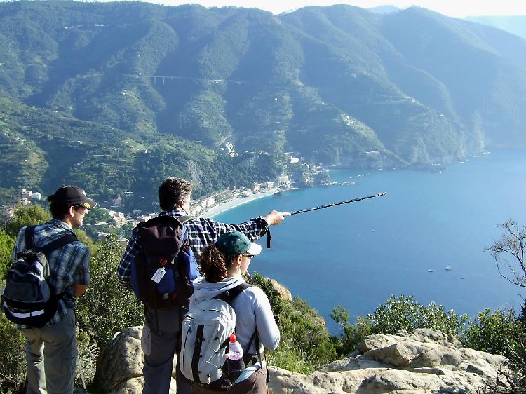 Auf der Wanderung von Levanto nach Monterosso al Mare öffnen sich immer wieder herrliche Ausblicke über die Küste der Cinque Terre.