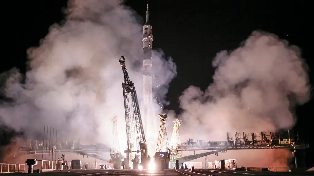 2014-09-25T230830Z-1050129810-GM1EA9Q0JO101-RTRMADP-3-SPACE-STATION-LAUNCH-JPG1339212407226297883