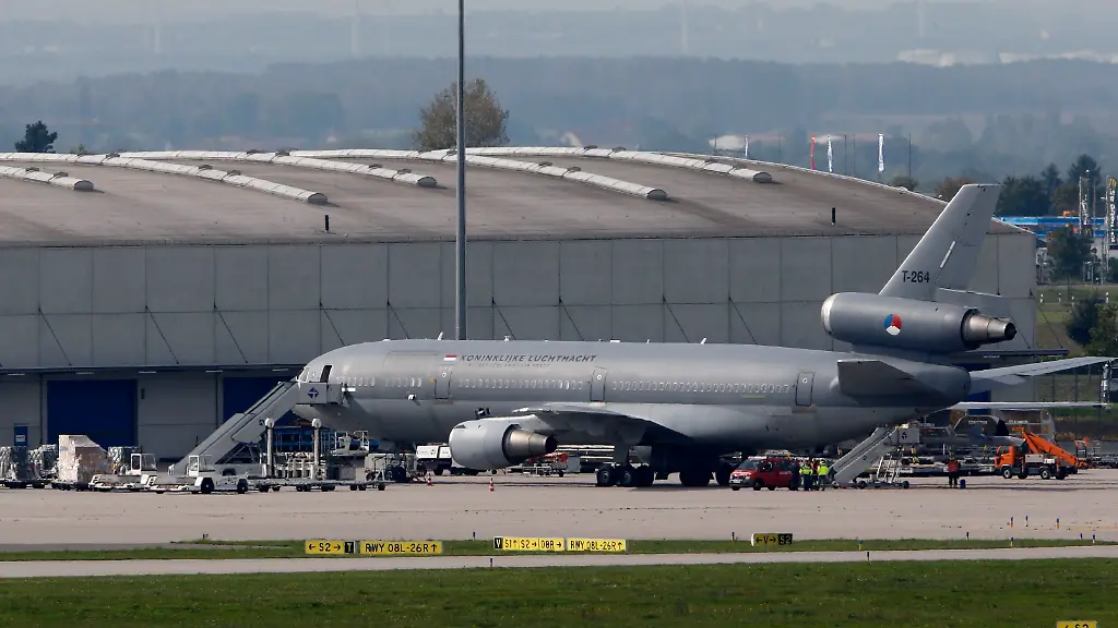 2014-09-24T095929Z-1979003536-BM2EA9O0X2K01-RTRMADP-3-IRAQ-CRISIS-GERMANY-JPG8442815943988757956