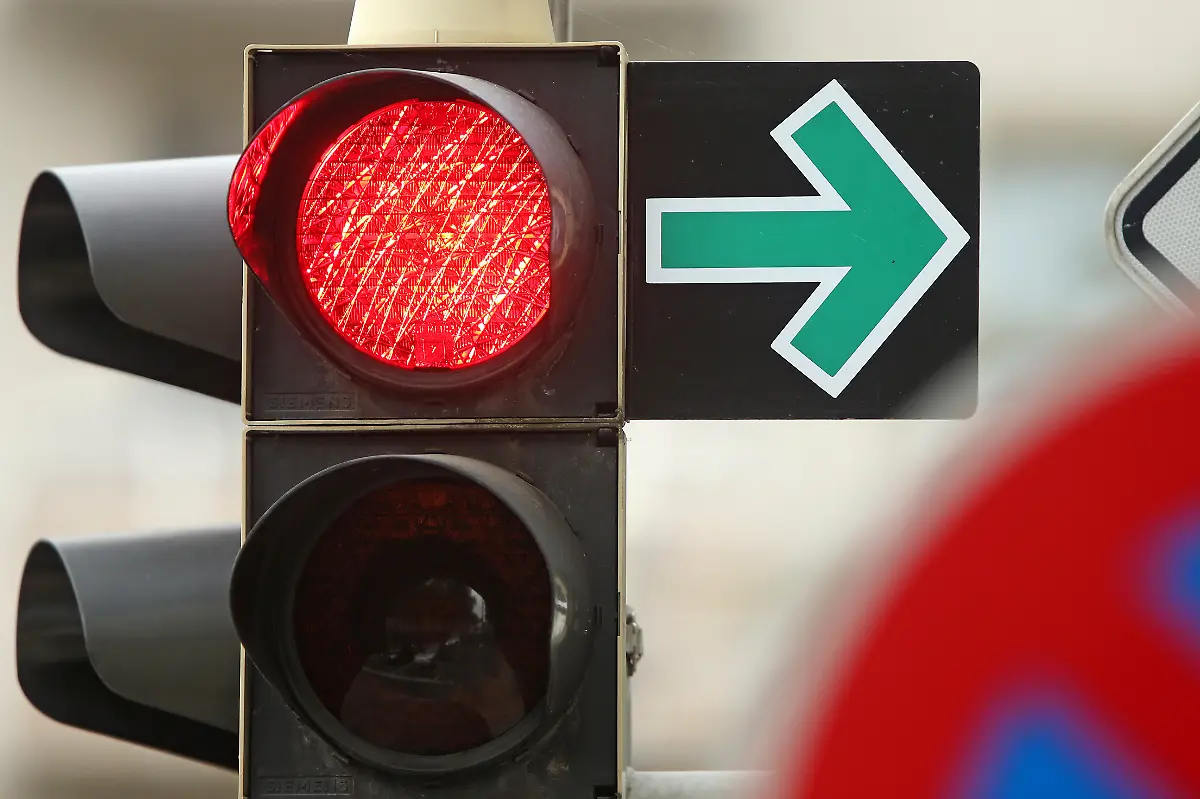 ampel-gruener-pfeil