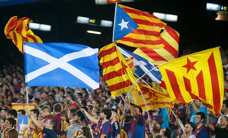 2014-09-17T214311Z-1099964340-GM1EA9I0ETP01-RTRMADP-3-SCOTLAND-INDEPENDENCE-JPG5511662401847460561