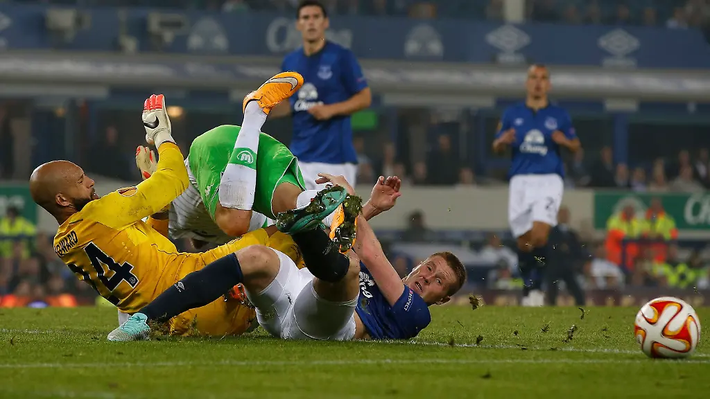 2014-09-18T210924Z-1651500985-GM1EA9J0E6O01-RTRMADP-3-SOCCER-EUROPA-JPG2304647346307880203