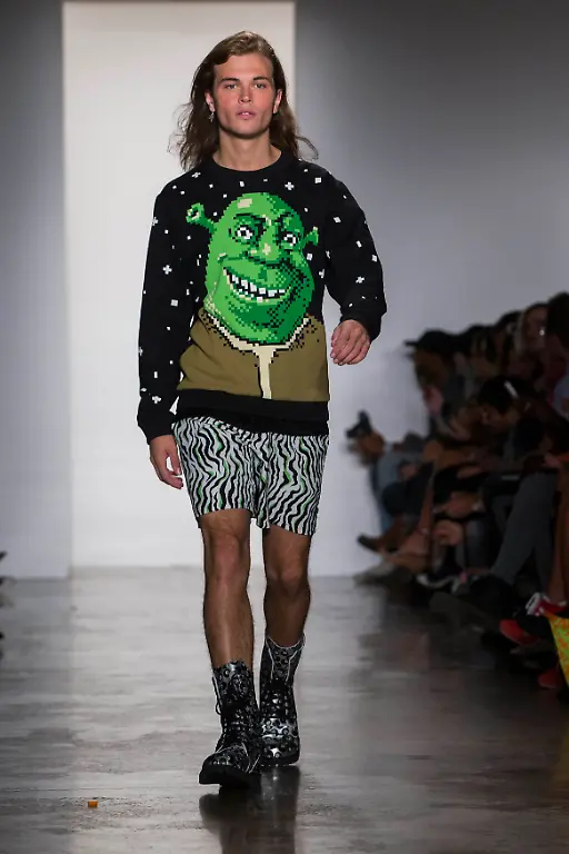 2014-09-10T194125Z-1906332003-GM1EA9B08PB01-RTRMADP-3-USA-FASHION-NEWYORK-JPG4315315195744955717