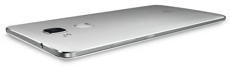 HUA-ASC-Mate-7-silver-back-liegend-dyn-01