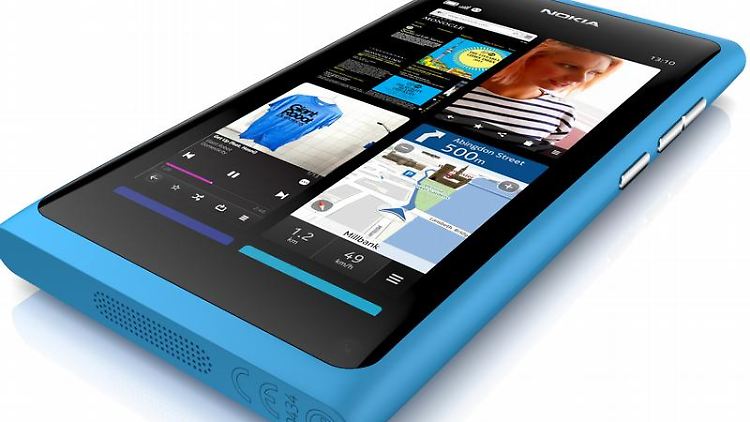 Das N9 wurde nach Nokias Wechsel zu Microsofts Windows Phone durch das Lumia 800 abgelöst