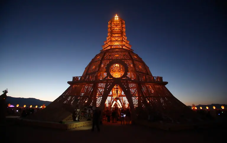 2014-08-28T234745Z-5353571-GM1EA8T0KRK01-RTRMADP-3-USA-NEVADA-BURNINGMAN-JPG9054407331349013962