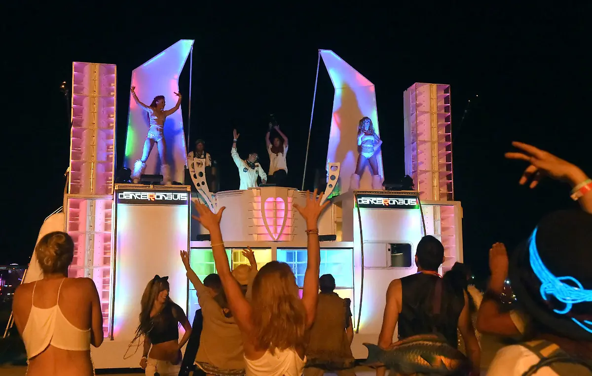 328A3A00312A7D14-jpg1554382834143934798