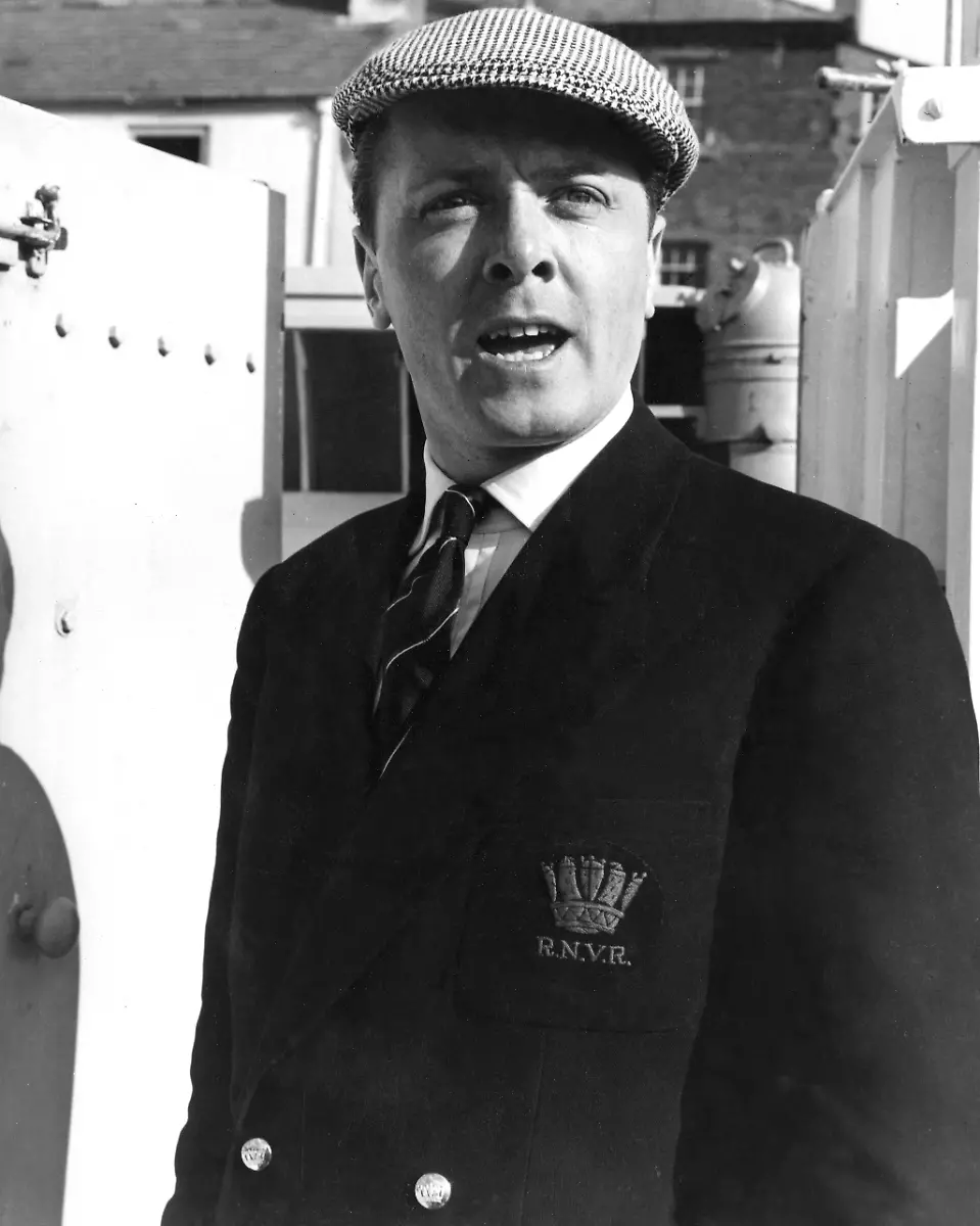 6-imago60236561h-The-Ship-That-Died-of-Shame