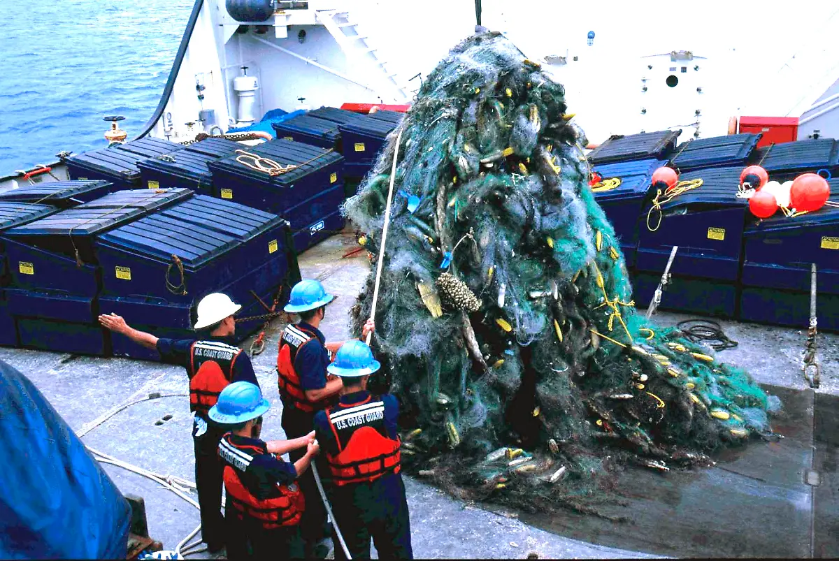 marine-debris-hawaii-2004-NOAA