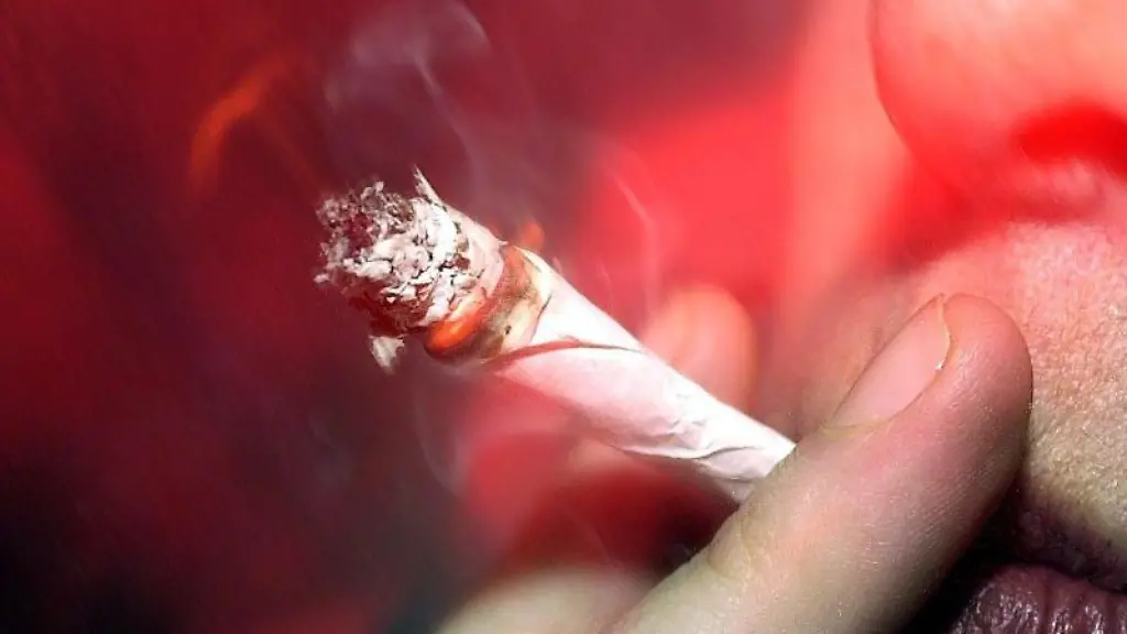 Achtung-Auch-Passivrauchen-von-Cannabis-kann-die-Fahrerlaubnis-kosten