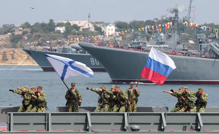 2014-07-25T132826Z-665087939-GM1EA7P1NJY01-RTRMADP-3-RUSSIA-DEFENCE-JPG4861218253663742044