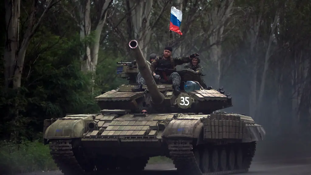 3289EA002B2852D2-jpg4657264873232607444