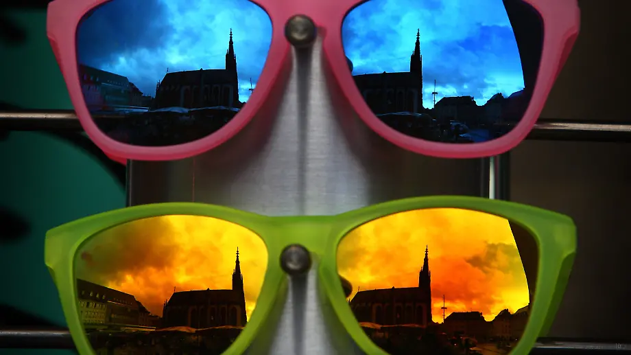 Video poster