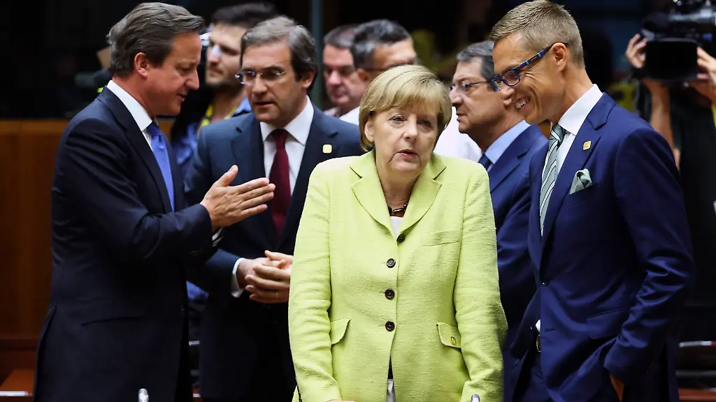 2014-07-16T194500Z-69338154-GM1EA7H0AAX01-RTRMADP-3-EU-COMMISSION-SUMMIT-JPG4882814779758855916