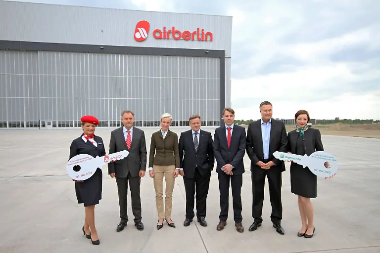 Air-Berlin-Hanger-BER