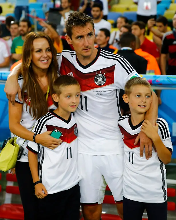 2014-07-13T231012Z-808728168-TB3EA7D1SGKRZ-RTRMADP-3-SOCCER-WORLD-M64-GER-ARG-JPG9129558929282045047
