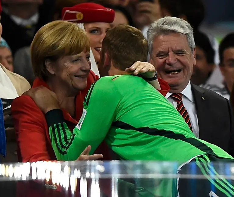 2014-07-13T221513Z-1884287430-TB3EA7D1PWXMO-RTRMADP-3-SOCCER-WORLD-M64-GER-ARG-JPG8881725013305399030