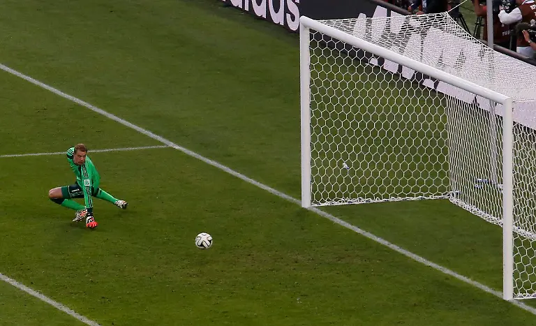 2014-07-13T201121Z-99617232-LR1EA7D1K2N03-RTRMADP-3-SOCCER-WORLD-M64-GER-ARG-JPG5383447020619903586