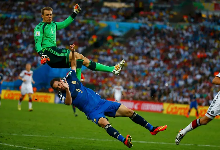 2014-07-13T202143Z-2053954732-TB3EA7D1KNQCS-RTRMADP-3-SOCCER-WORLD-M64-GER-ARG-JPG8124888795541728020