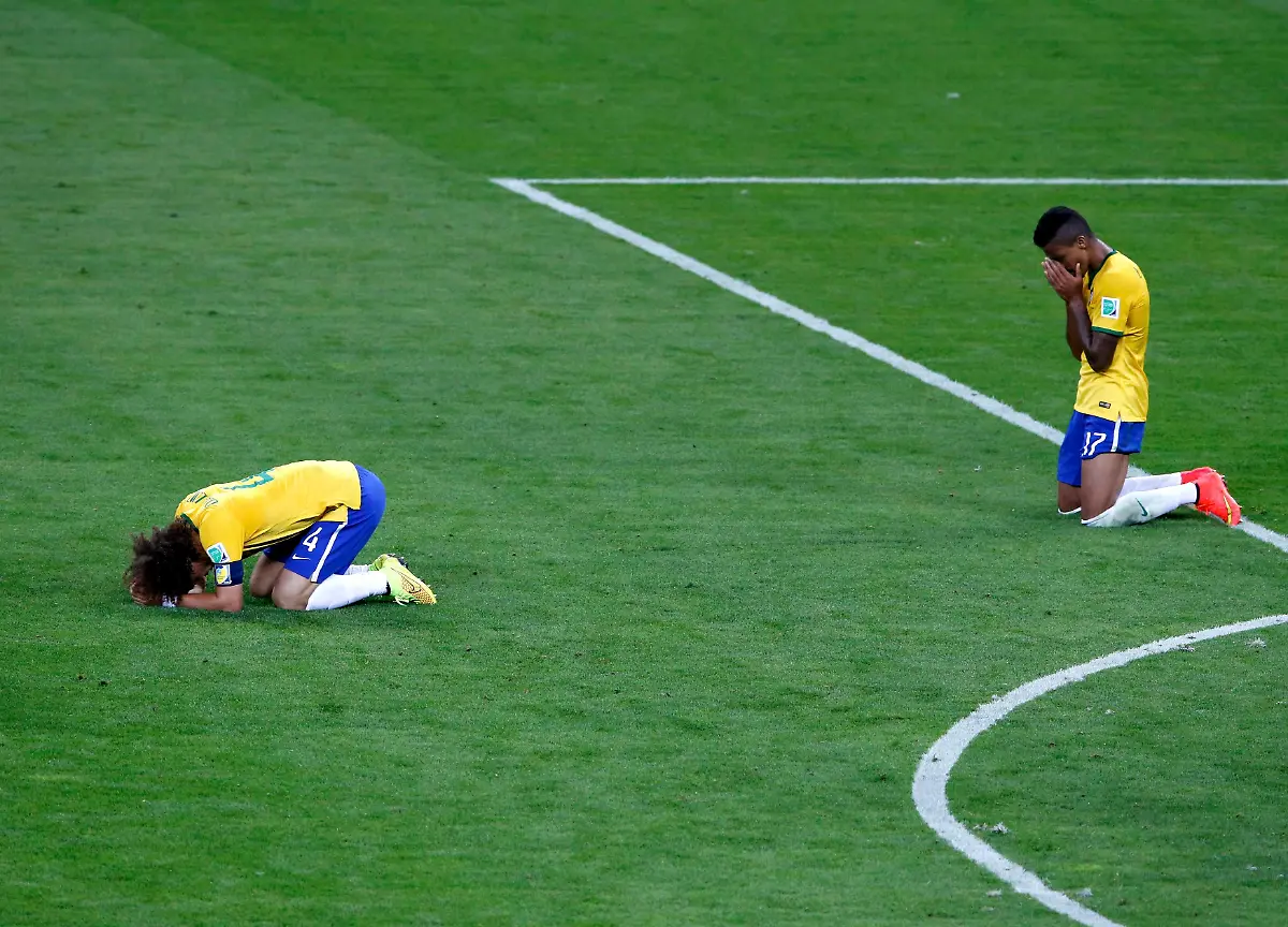 2014-07-08T221625Z-11310920-TB3EA781PYKOX-RTRMADP-3-SOCCER-WORLD-M61-BRA-GER-JPG7796159132106828739