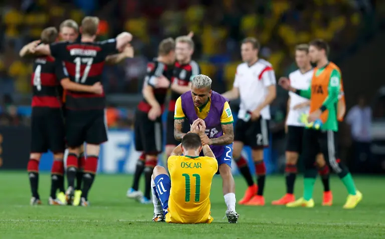 2014-07-08T220359Z-1044847134-TB3EA781RXVK8-RTRMADP-3-SOCCER-WORLD-M61-BRA-GER-JPG7939204474450846303