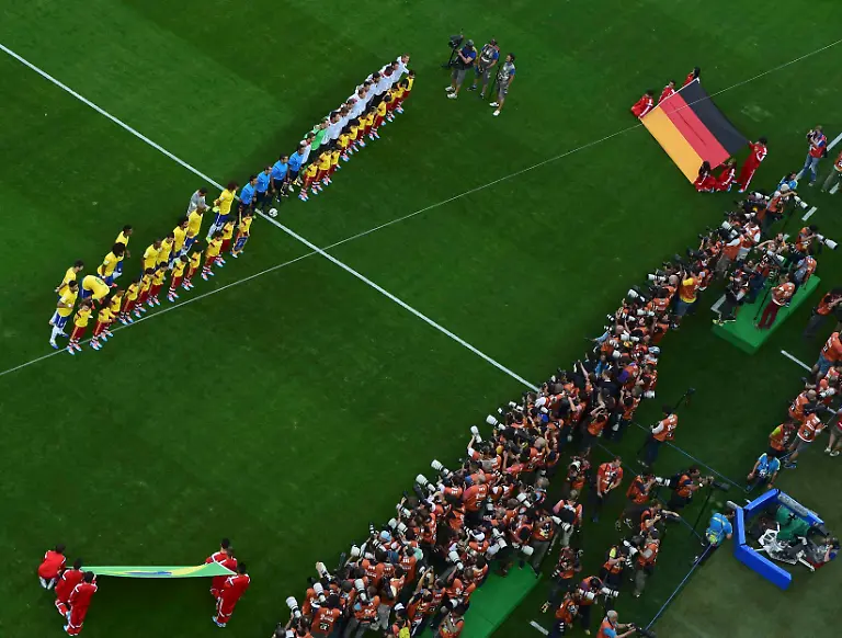 2014-07-08T201429Z-1916551418-TB3EA781MUI5C-RTRMADP-3-SOCCER-WORLD-M61-BRA-GER-JPG6325213319051888399