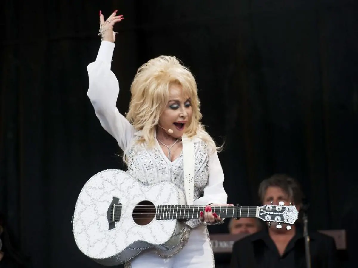Dolly-Parton-beim-Glastonbury-Festival