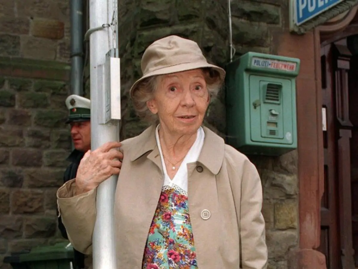 Inge-Meysel-wurde-am-30-05-1910-in-Berlin-geboren-und-starb-am-10-07-2004-in-Bullenhausen-Seevetal