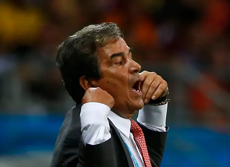 2014-07-05T203029Z-1245168489-TB3EA751NM7FX-RTRMADP-3-SOCCER-WORLD-M59-NED-CRC-JPG8488847798217836806