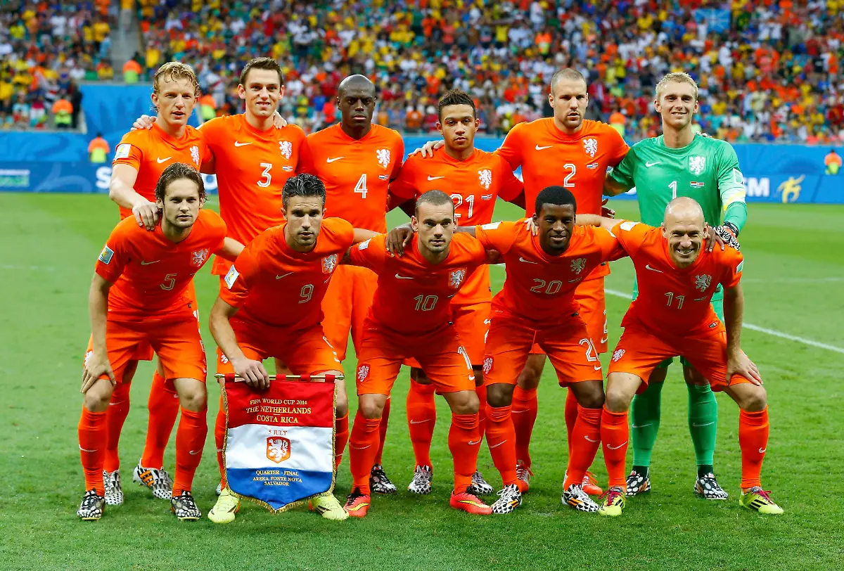 2014-07-05T200611Z-1008223952-TB3EA751MHMEA-RTRMADP-3-SOCCER-WORLD-M59-NED-CRC-JPG8498484783451755445