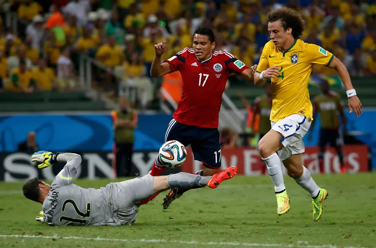 2014-07-04T220042Z-358855537-TB3EA741RSGQR-RTRMADP-3-SOCCER-WORLD-M57-BRA-COL-JPG240503651125547346