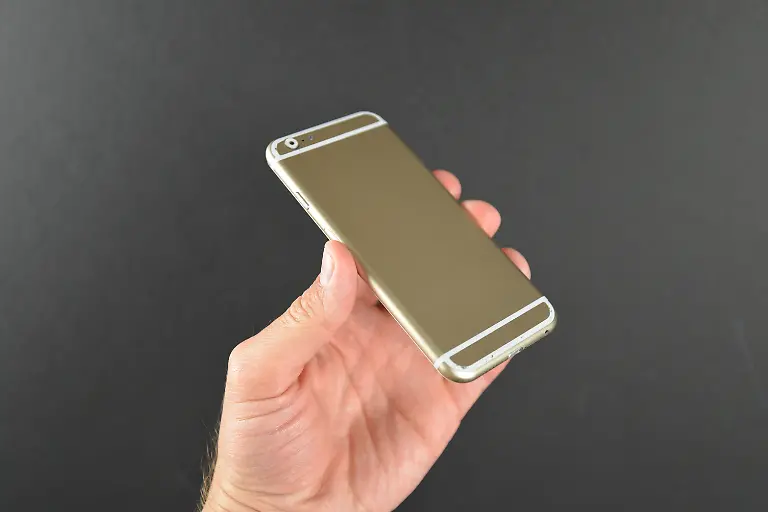 Apple-iPhone-6-Mockup-29