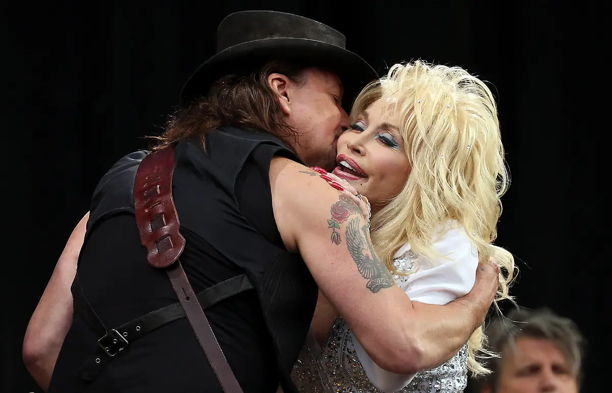 2014-06-29T170245Z-92367386-GM1EA6U02T001-RTRMADP-3-MUSIC-GLASTONBURY-JPG4219578494391494155