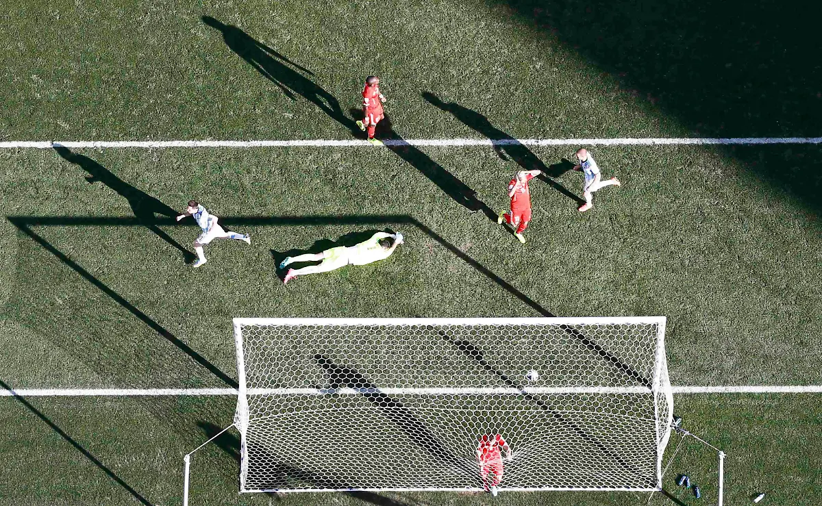 2014-07-01T185417Z-2012614269-TB3EA711J5M4B-RTRMADP-3-SOCCER-WORLD-M55-ARG-SUI-JPG4093824236012608328