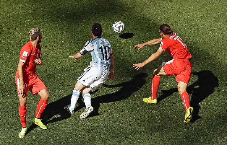 3289C200E4EF75E4-jpg2053832650203939056