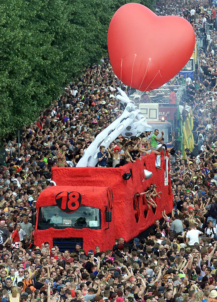 3jet0621-jpg8307482288901752835