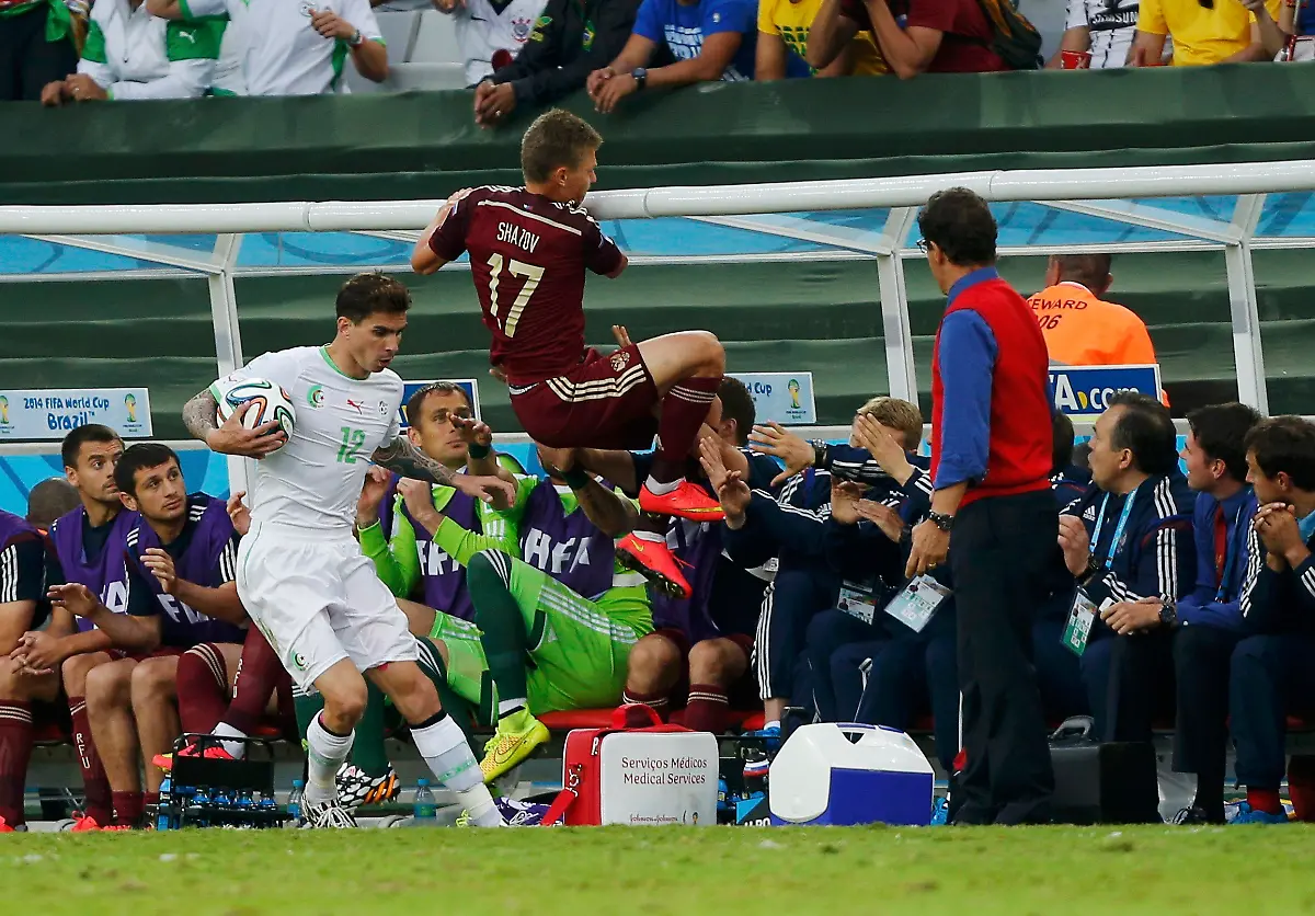 2014-06-26T201853Z-1511033837-TB3EA6Q1KHTEW-RTRMADP-3-SOCCER-WORLD-M48-ALG-RUS-JPG84203579898853779