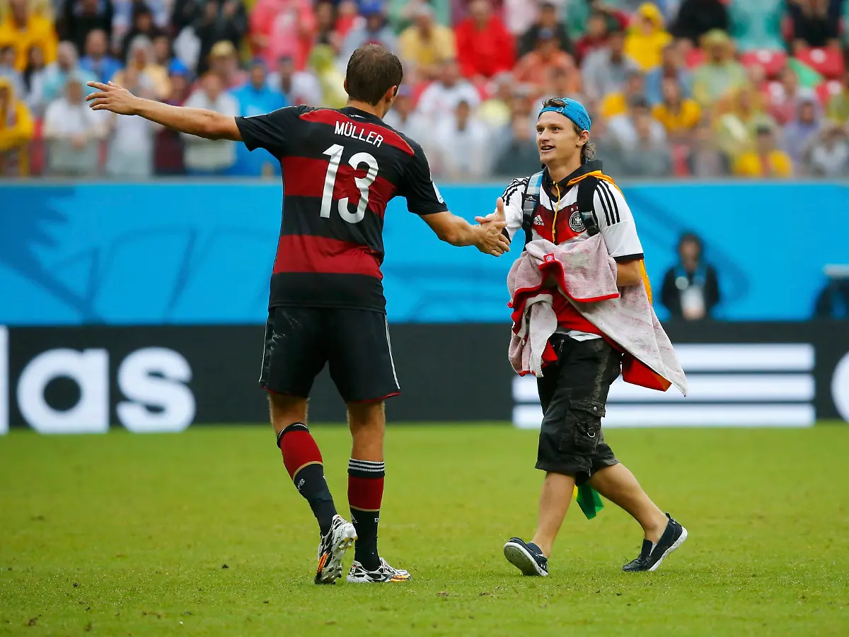 2014-06-26T180126Z-1261847455-TB3EA6Q1E4Q7Z-RTRMADP-3-SOCCER-WORLD-M45-USA-GER-JPG5864528371085653409