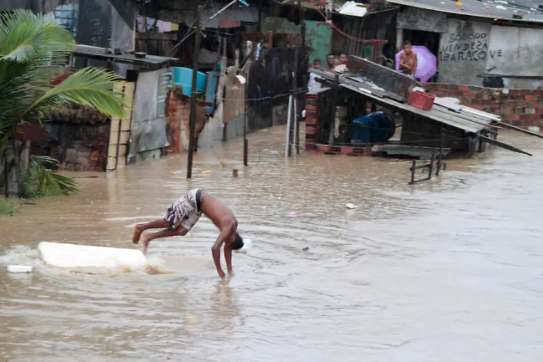 2014-06-26T164731Z-1672905458-TB3EA6Q1API11-RTRMADP-3-BRAZIL-WORLDCUP-JPG5125114341496658840