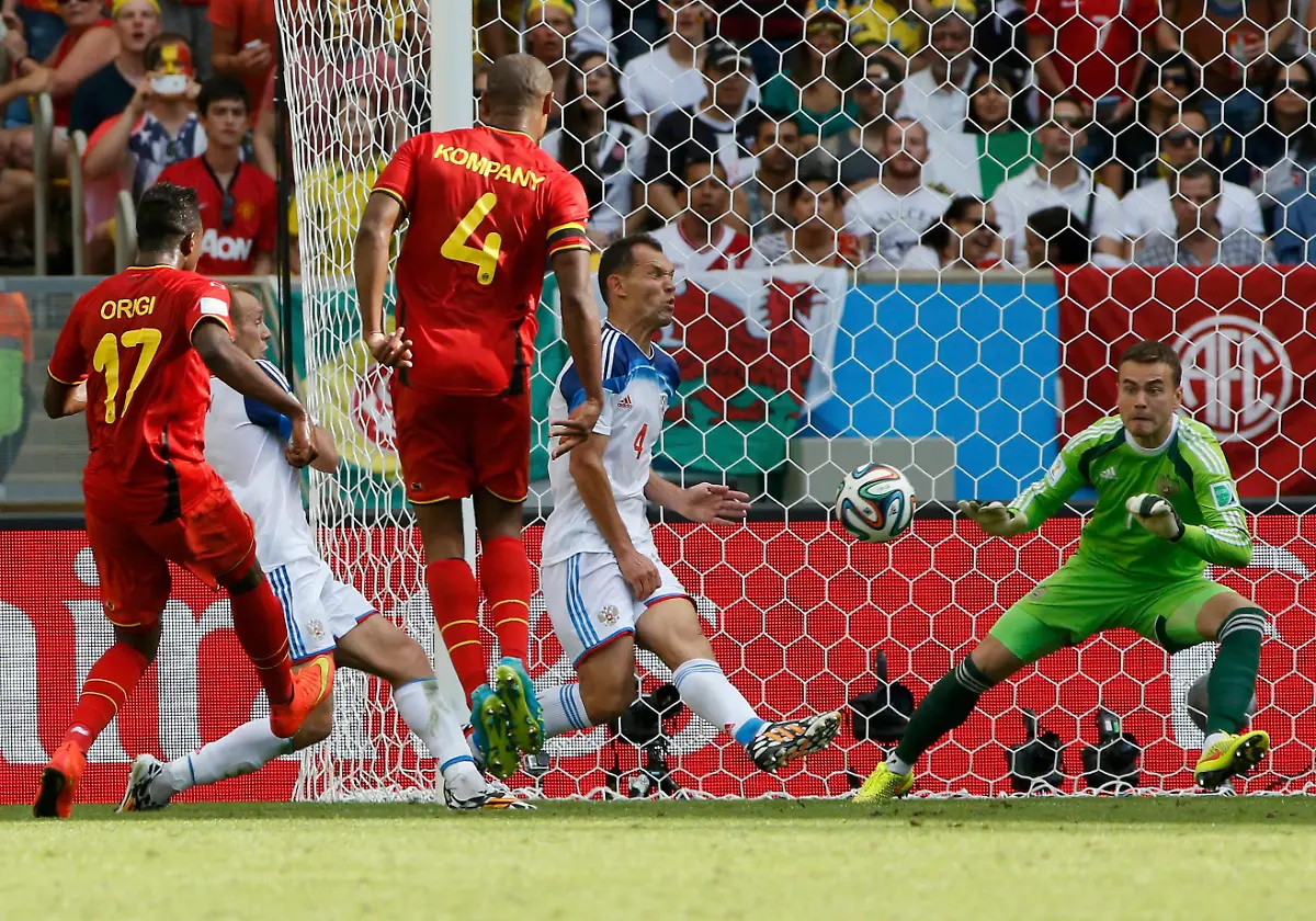 2014-06-22T180201Z-588294206-TB3EA6M1GQ7LF-RTRMADP-3-SOCCER-WORLD-M31-BEL-RUS-JPG2201731124916022847