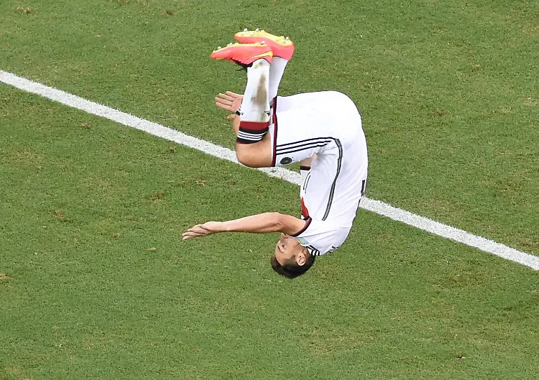 n-Fan2014-06-21T212824Z-1282437625-TB3EA6L1NPB9C-RTRMADP-3-SOCCER-WORLD-M29-GER-GHA-JPG751307471842729190